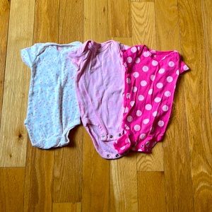 Lot of 3 Carter's Baby Girl's Short Sleeve Oneises Size 3 Months